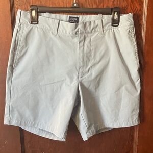 J. Crew Men's Tech 7” Classic Gray Flat Front Shorts